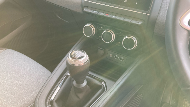 Renault Clio 1.0 TCe 90 Evolution 5dr Petrol Hatchback